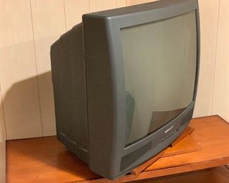 Magnavox TV  27" 