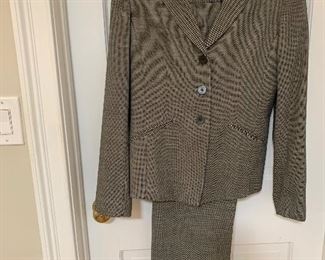 Jones New York pant suit size 10
