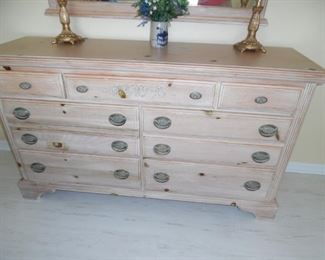 Double Dresser