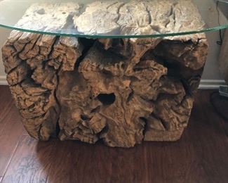 Large Driftwood stump table stand
20tallx24widex13deep approx.
-1200
