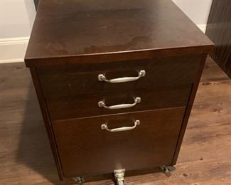 44. 3 Drawer File Cabinet on Casters (19" x 19" x 25")