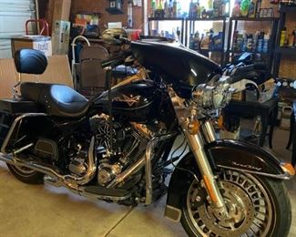 Harley Davidson Road King / Low Mileage / Customized Parts / Photo 1
