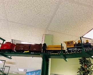 suspended train set “G scale Durango Silverton Narrow gauge” by Bachmann. Complete with transformer approximately 50 feet of  tracks and extra cars