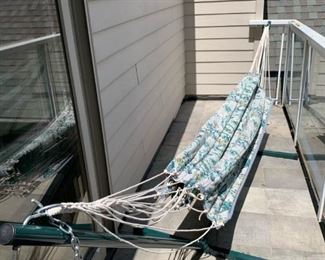 Outdoor Hammock with Metal Cradle Stand