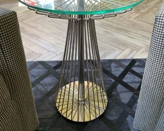 ETHAN ALLEN Radial Table