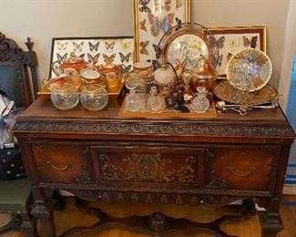 THIS BEAUTIFUL ANTIQUE DINING SET WITH 3 SIDEBOARDS AND 6 CHAIRS.  WE WILL BREAK UP ON SATURDAY. BUILT BY BUCKINGHAM MFG IN NEWARK NJ!! STUNNING AND IN BEAUTIFUL CONDITION! 