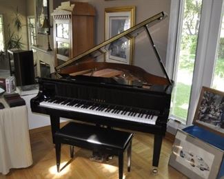 Yamaha Baby Grand Piano  --    Model GB1K PE//LZ with bench