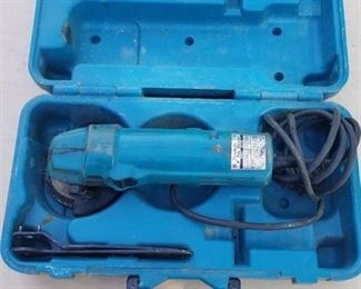 Makita 4 1/2" grinder with case