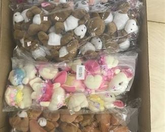 approx 4 dozen assorted stuffed animal keychains