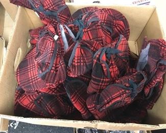 25+ red plaid hats