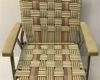 folding lawn chair