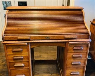 Edwardian Solid Oak Roll-top desk. English Made H.L.L. Dimensions: 48"W x 26.5"D x 45"H