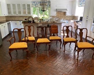 Set of 6 Queen Anne style chairs