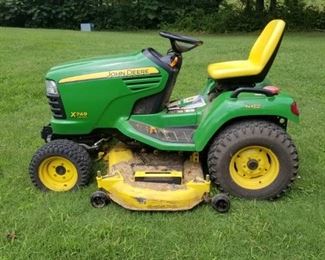 John Deere X749 Ultimate garden/lawn tractor