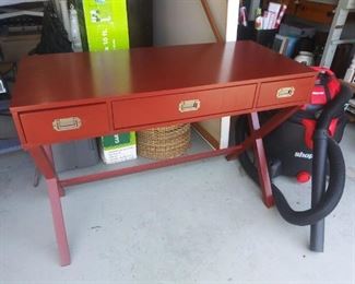 SMART RED DESK