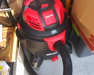 16 GAL. SHOP VAC - COMPLETE - LIKE NEW