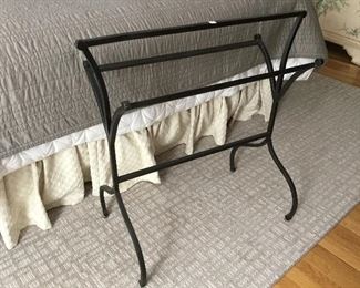 WROUGHT IRON QUILT/BLANKET STAND