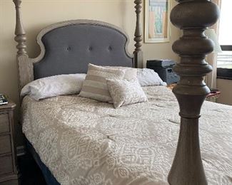Riverside furniture queen bed