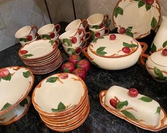 Strawberry pattern dishes