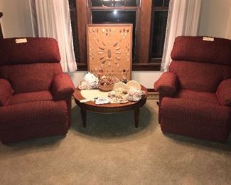 Flexsteel recliners and marble top table 