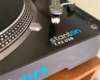 stanton T.92 USB Turntable