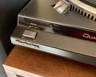 Technics Turntable SL-QD33