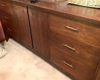 Vintage SAGA by Broyill Dresser