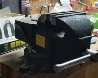 Large Metal Vice