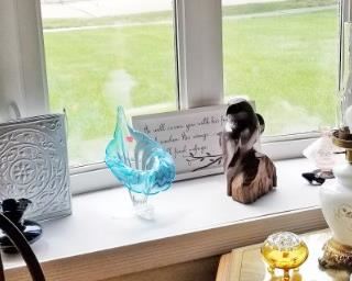 Vintage Light, Amethyst Vase, Etched Perfume, Vases, Black Walnut Eagle