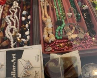 Jewelry Warren Collar, Pins, Buttons, Belt Buckles, Necklaces, Earrings