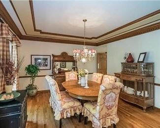Charming Dining Room - Full of unique pieces, all in near perfect condition