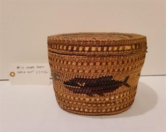 Lot 14 Makah Basket the whale hunt detail 6" x 7.5" 