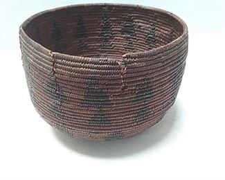https://connect.invaluable.com/randr/auction-lot/old-native-american-indian-pine-needle-basket_B52404186A
