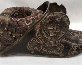 https://connect.invaluable.com/randr/auction-lot/antique-spanish-bronze-war-horse-shoe-stirrup_0CF4183BDC