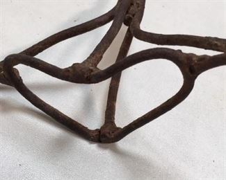 https://connect.invaluable.com/randr/auction-lot/antique-wrought-iron-weeping-heart-branding-iron_B1B49AEB18