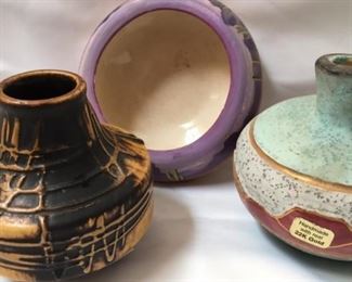 https://connect.invaluable.com/randr/auction-lot/oil-lamp-art-pottery-22k-gold-paint-hand-painted_A854185B01