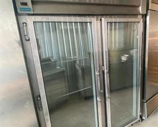 McCall 2 door refrigerated merchandiser
Model: 4-4045F8D