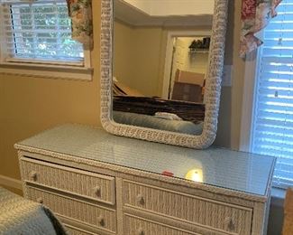 Henry Link Wicker furniture
Wicker bedroom set - Dresser with Mirror