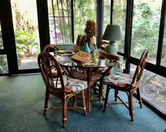 Rattan table & chairs