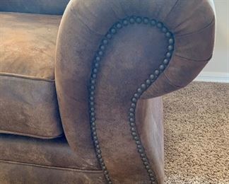 Broyhill Rustic Faux Leather/Suede Nailhead Sofa/Couch 37x92x38in HxWxD