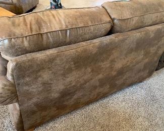 Broyhill Rustic Faux Leather/Suede Nailhead Loveseat Sofa/Couch 37x68x38in HxWxD