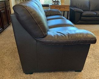 Natuzzi Editions Contemporary Leather Sofa Couch Walnut 37x90x36in HxWxD