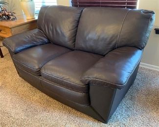 Natuzzi Editions Contemporary Leather Loveseat Sofa Couch Dark Chocolate 37x70x36in HxWxD