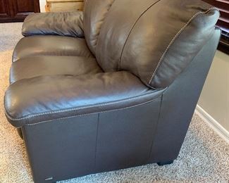 Natuzzi Editions Contemporary Leather Loveseat Sofa Couch Dark Chocolate 37x70x36in HxWxD