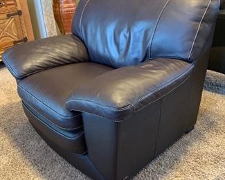 Natuzzi Editions Contemporary Leather Oversize ChairCouch Dark Chocolate 37x40x36in HxWxD