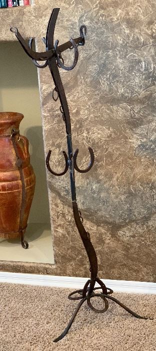 Rustic Western Horseshoe Hat/Coat Rack Stand 62in H x 18x18in HxWxD