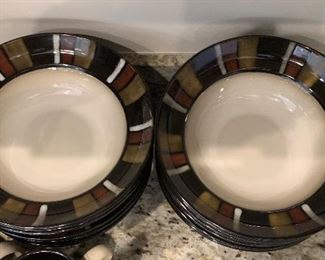 Set of Dinnerware Gourmet basics by Mikasa Strata