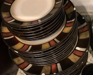 Set of Dinnerware Gourmet basics by Mikasa Strata