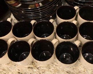 Set of Dinnerware Gourmet basics by Mikasa Strata