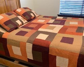 #1 Mexican Rustic Queen Bed w/ Sealy Pillow Top Mattress 64x61x87in HxWxD